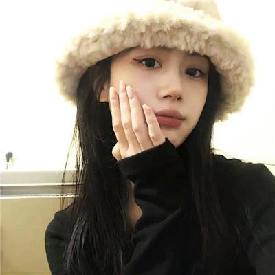 她房间里的云